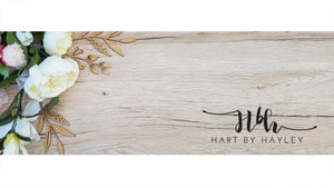 Wooden banner with neutral flowers